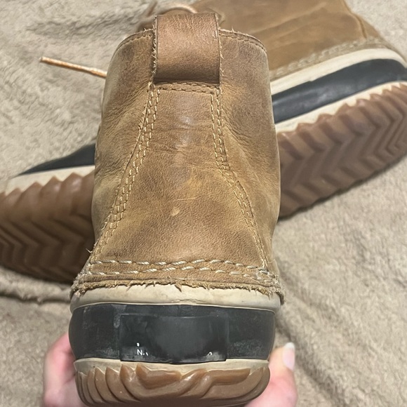 Sorel Women’s Out N About Waterproof Leather Boots - Picture 4 of 14